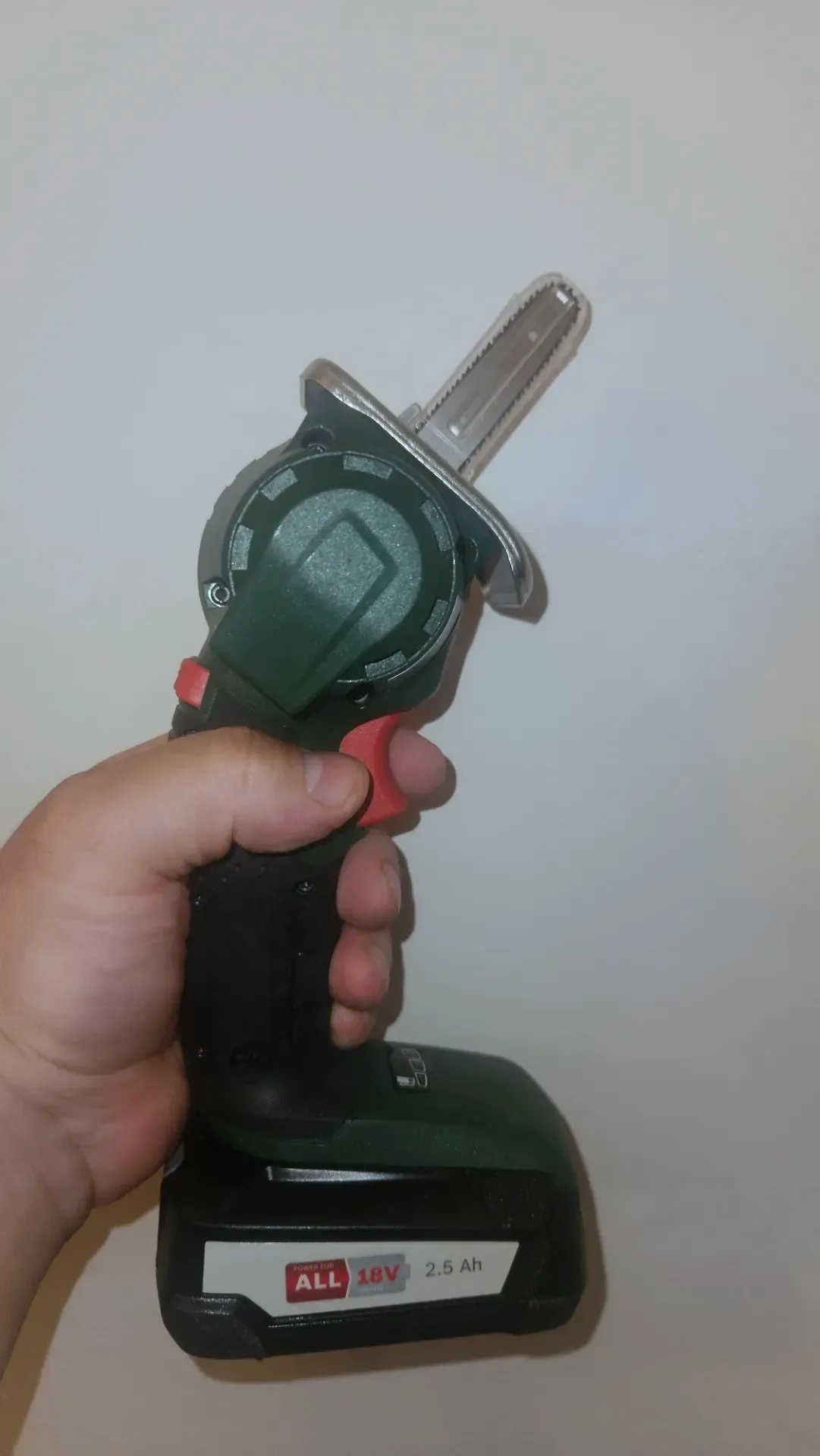 Mini drujbă electrică portabilă cu lanț Bosch — poza 4