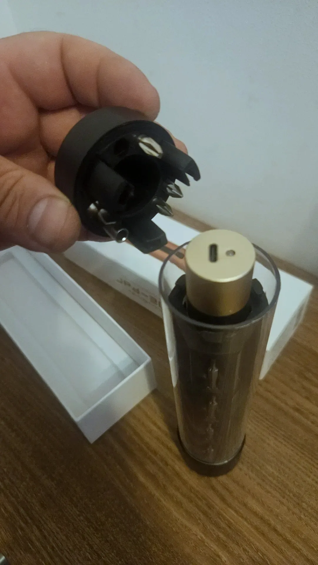 Mini șurubelniță electrică portabilă — poza 2